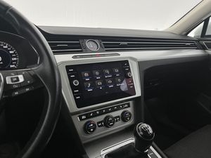 Volkswagen Passat bild 11