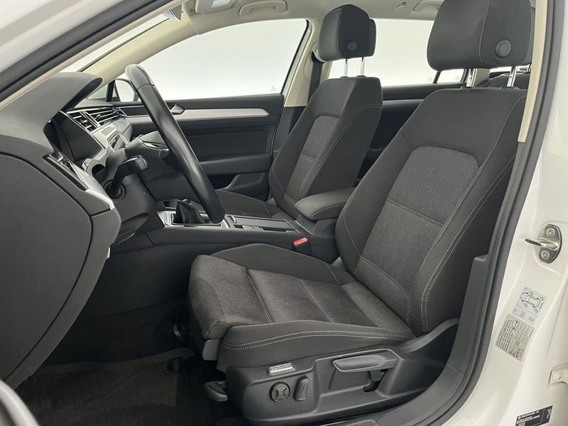 Volkswagen Passat bild 16