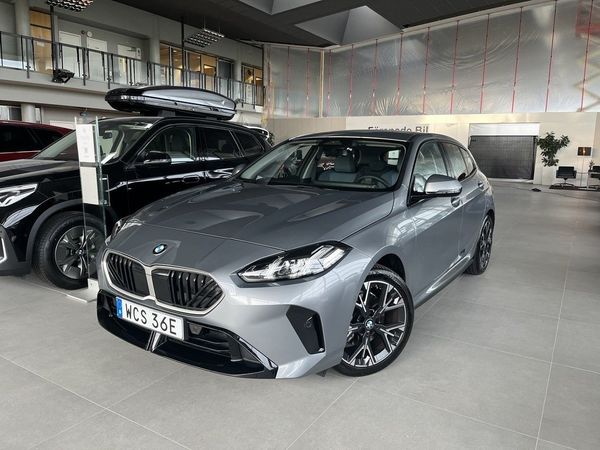 BMW 120 M Sport Design Rattvärme 18" Park/Drive Assist - 2026