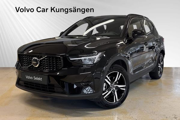 Volvo XC40 B4 FWD Bensin Plus Dark - 2026