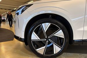 Volvo EX90 bild 16