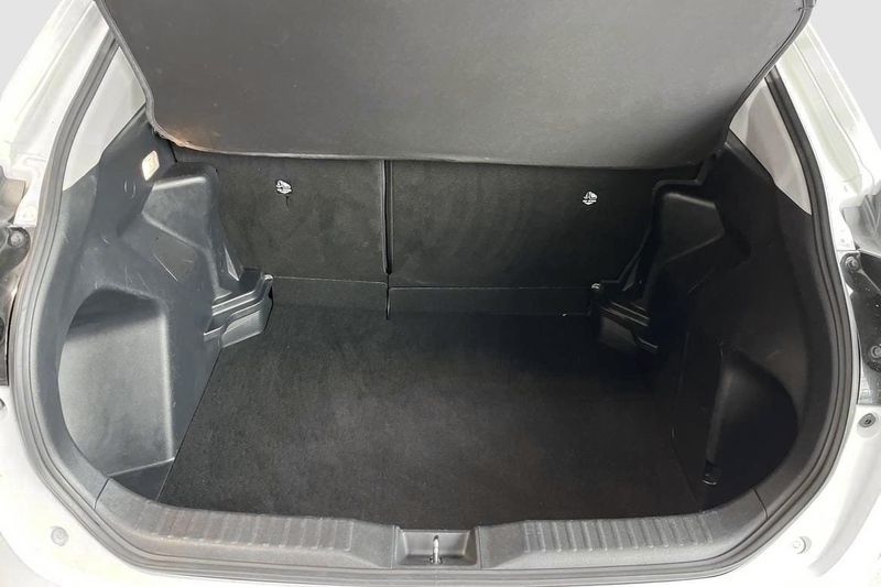 Toyota Yaris Cross bild 13