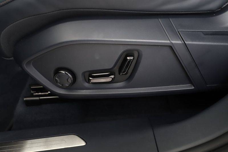 Lynk & Co 08 bild 19
