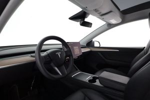 Tesla Model Y bild 11