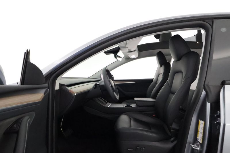 Tesla Model Y bild 10