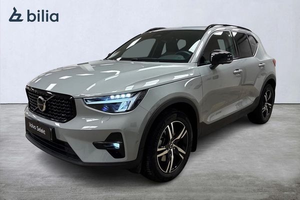 Volvo XC40 B3 FWD Bensin Plus Dark - 2025