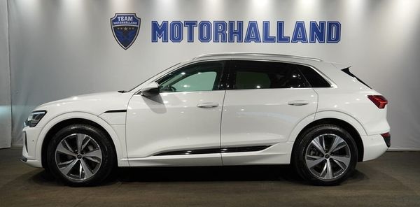 Audi Q8 55 e-tron Quattro - Pano / Luft / Kamera / Moms - 2024