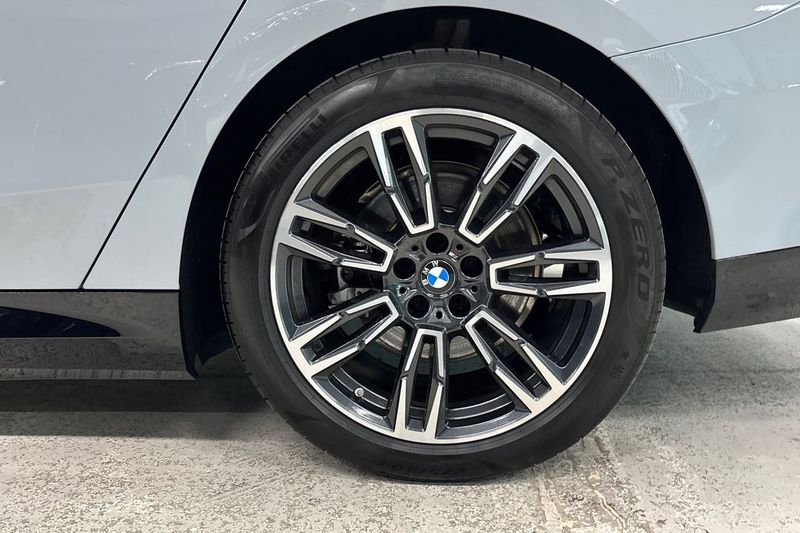 BMW 530 bild 15