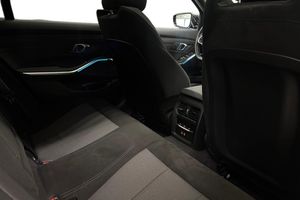 BMW 330 bild 7