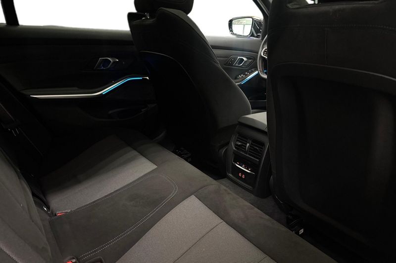 BMW 330 bild 7