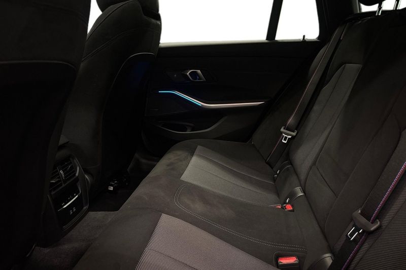 BMW 330 bild 11