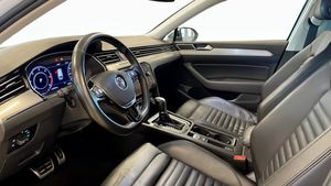 Volkswagen Passat bild 7