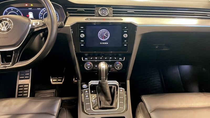 Volkswagen Passat bild 9