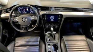 Volkswagen Passat bild 10