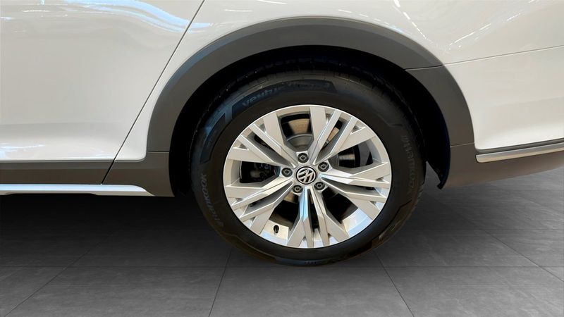 Volkswagen Passat bild 6