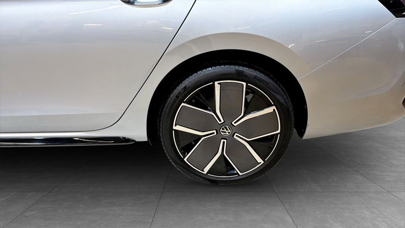 Volkswagen Passat bild 6