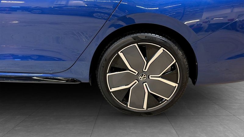 Volkswagen Passat bild 6