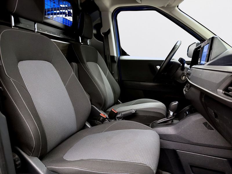 Ford Transit Courier bild 14