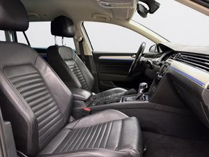 Volkswagen Passat bild 12