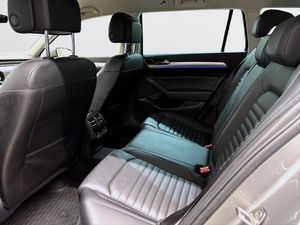 Volkswagen Passat bild 10