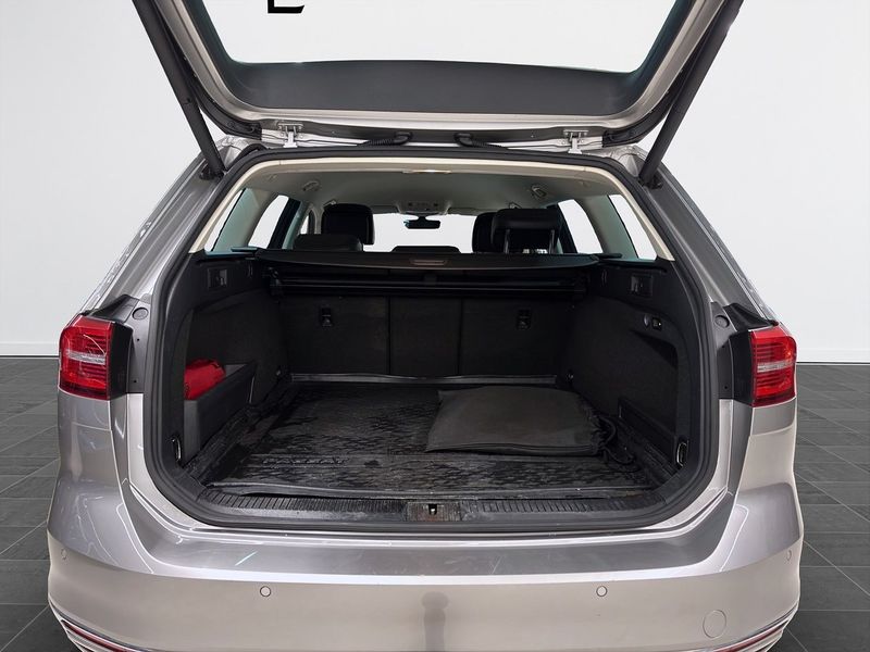 Volkswagen Passat bild 13