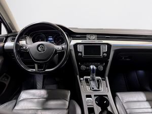 Volkswagen Passat bild 11