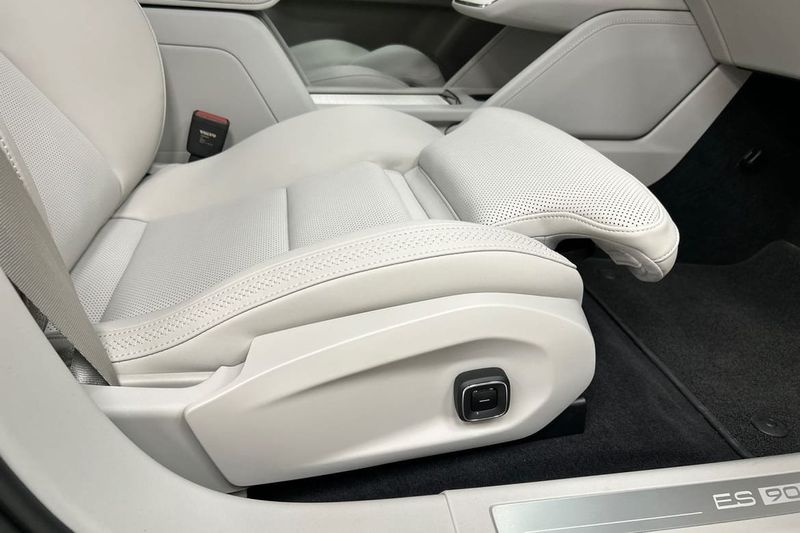 Volvo ES90 bild 22