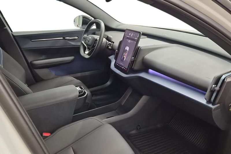 Volvo EX30 bild 7