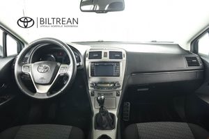 Toyota Avensis bild 8