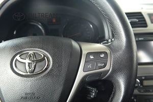 Toyota Avensis bild 12