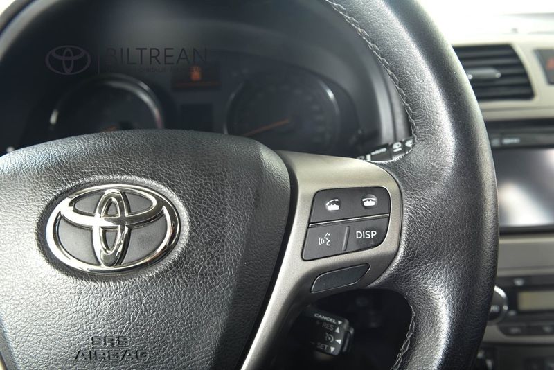 Toyota Avensis bild 12