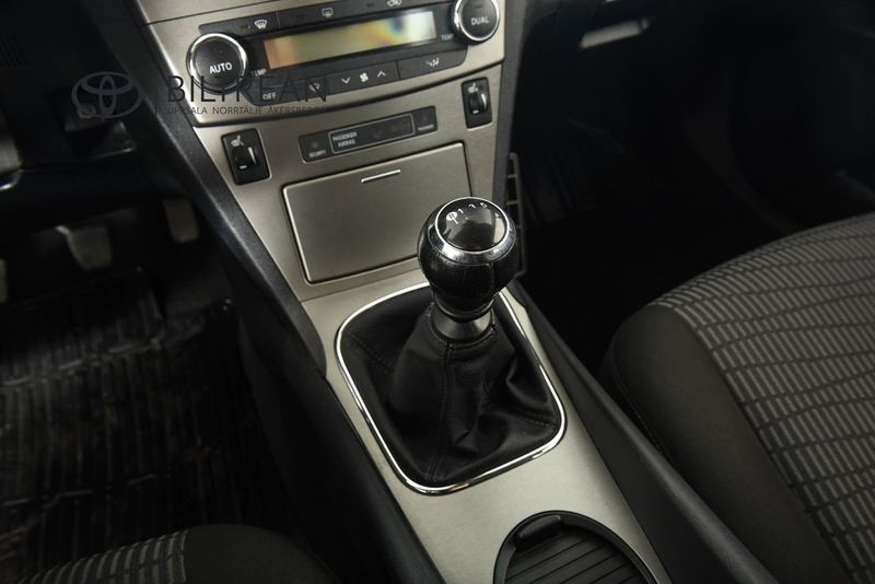 Toyota Avensis bild 11