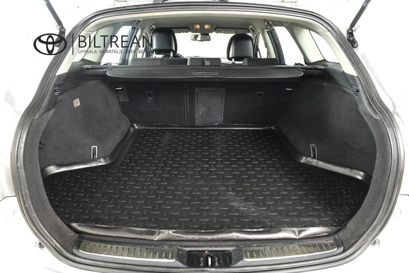 Toyota Avensis bild 9