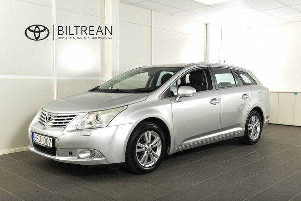 Toyota Avensis Kombi 1.8 Business Navi Drag Backkamera S&V-Hjul - 2011