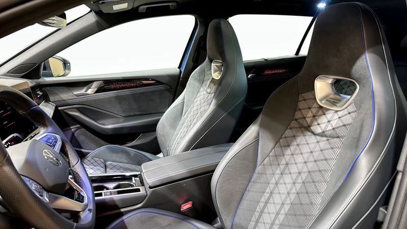 Volkswagen Passat bild 8