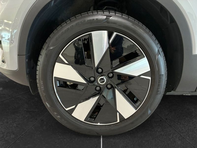 Volvo EX40 bild 9