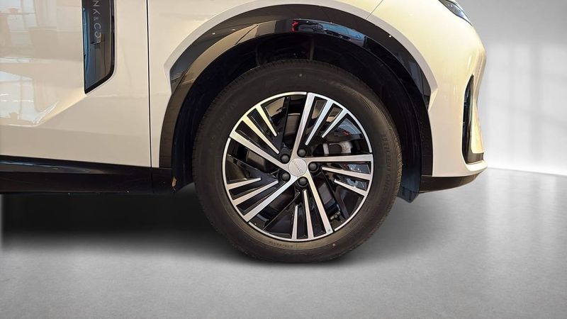Lynk & Co 08 bild 9