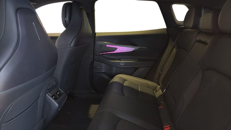 Lynk & Co 08 bild 6