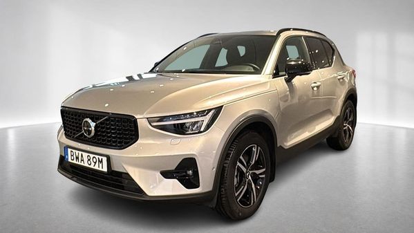 Volvo XC40 B3 FWD Bensin Plus Dark - 2025