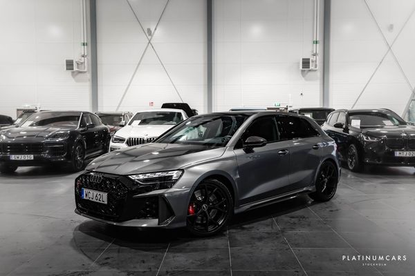 Audi RS3 Sportback 400hk 2026 / Kolfiber / Pano Avgas - 2026