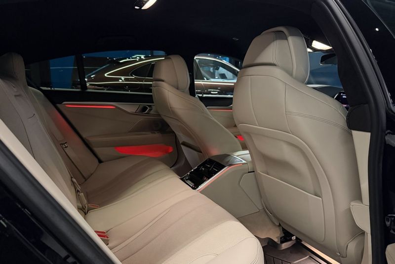 BMW M850 bild 11