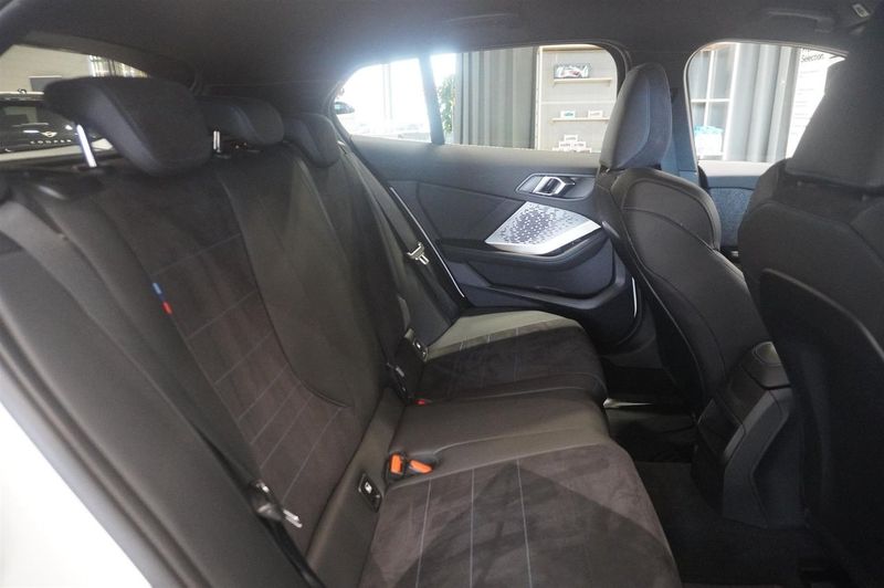 BMW 120 bild 10