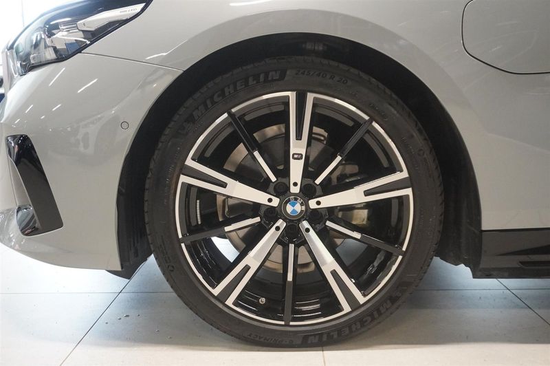 BMW 530 bild 8