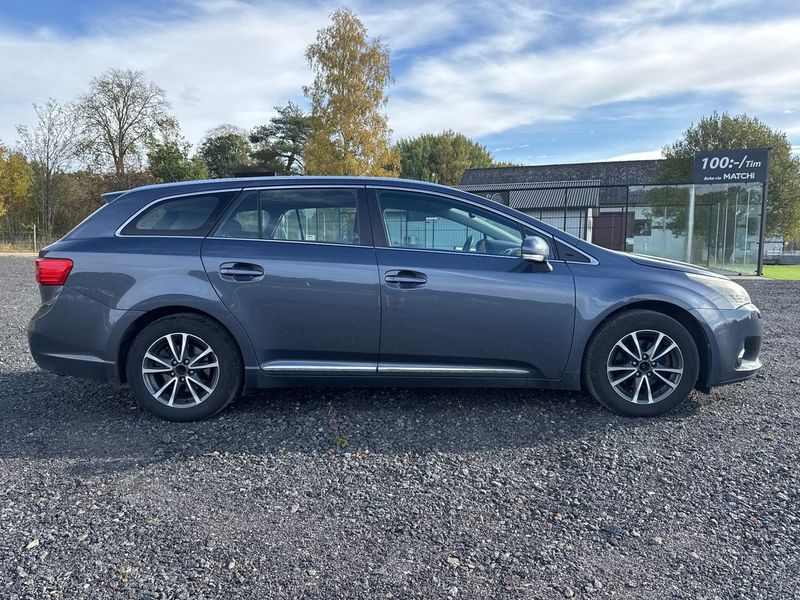 Toyota Avensis bild 12