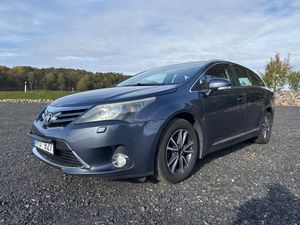 Toyota Avensis bild 1