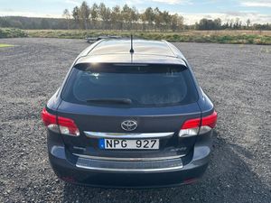 Toyota Avensis bild 15