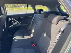 Toyota Avensis bild 7