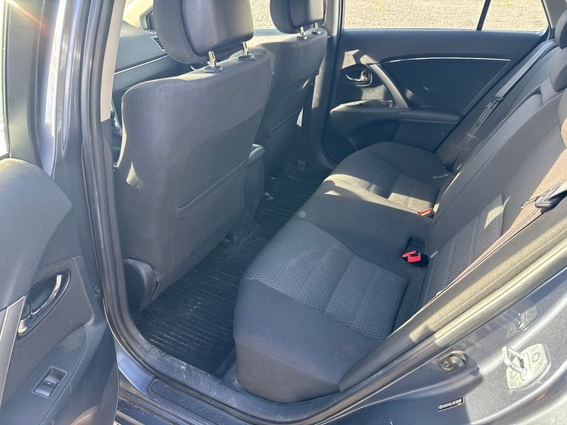 Toyota Avensis bild 6