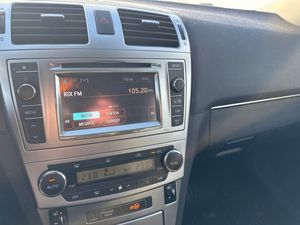 Toyota Avensis bild 8
