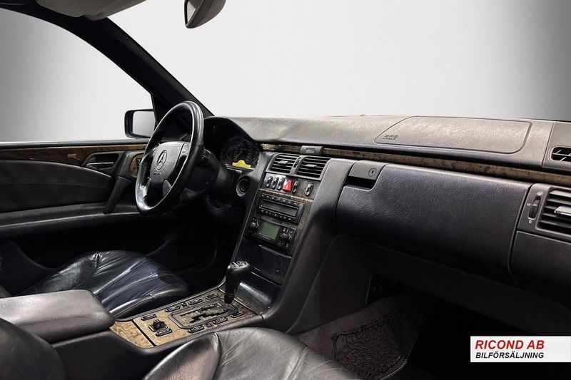 Mercedes E55 AMG bild 14